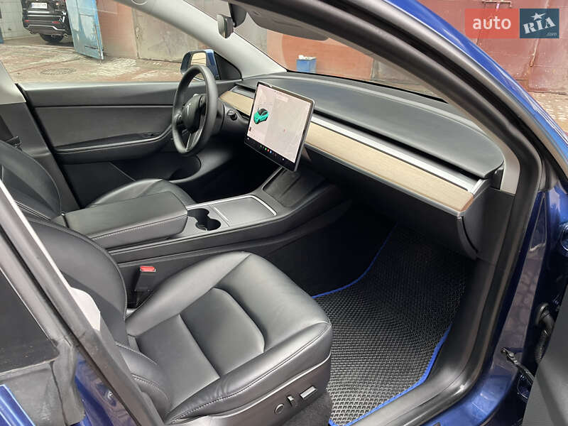 Внедорожник / Кроссовер Tesla Model Y 2021 в Тернополе
