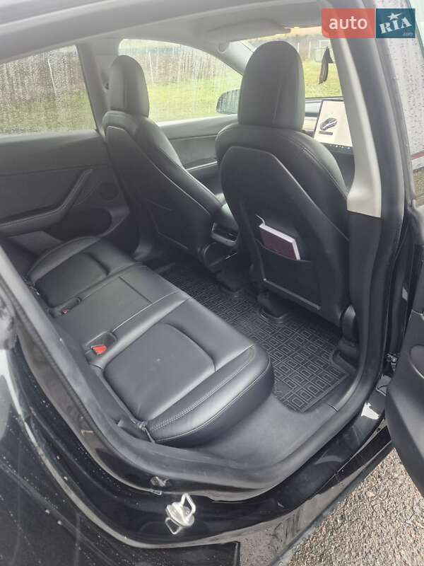 Внедорожник / Кроссовер Tesla Model Y 2021 в Луцке