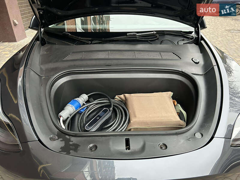 Позашляховик / Кросовер Tesla Model Y 2024 в Вінниці