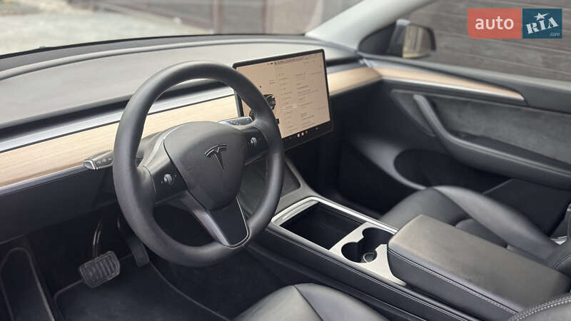 Позашляховик / Кросовер Tesla Model Y 2023 в Миколаєві