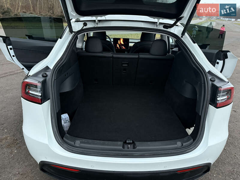 Позашляховик / Кросовер Tesla Model Y 2020 в Львові фото 18 Позашляховик / Кросовер Tesla Model Y 2020 в Львові