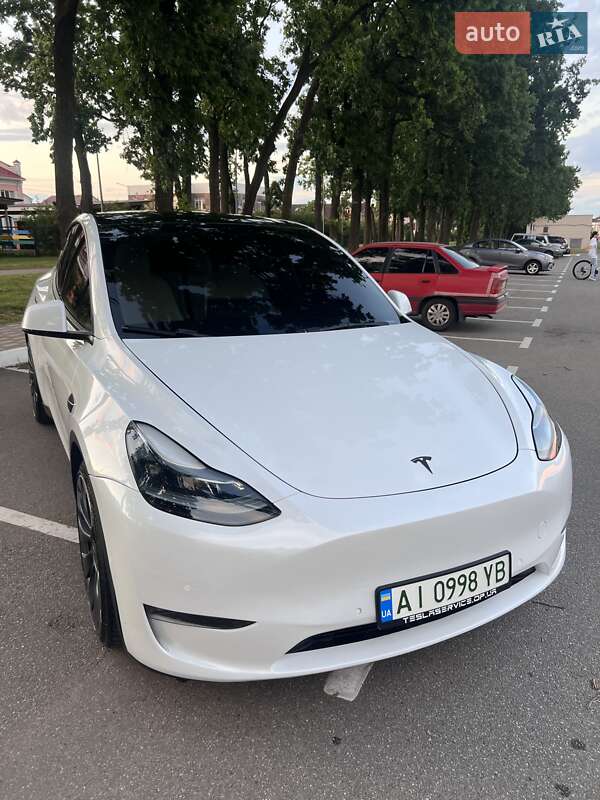 Позашляховик / Кросовер Tesla Model Y 2021 в Києві фото 2 Позашляховик / Кросовер Tesla Model Y 2021 в Києві