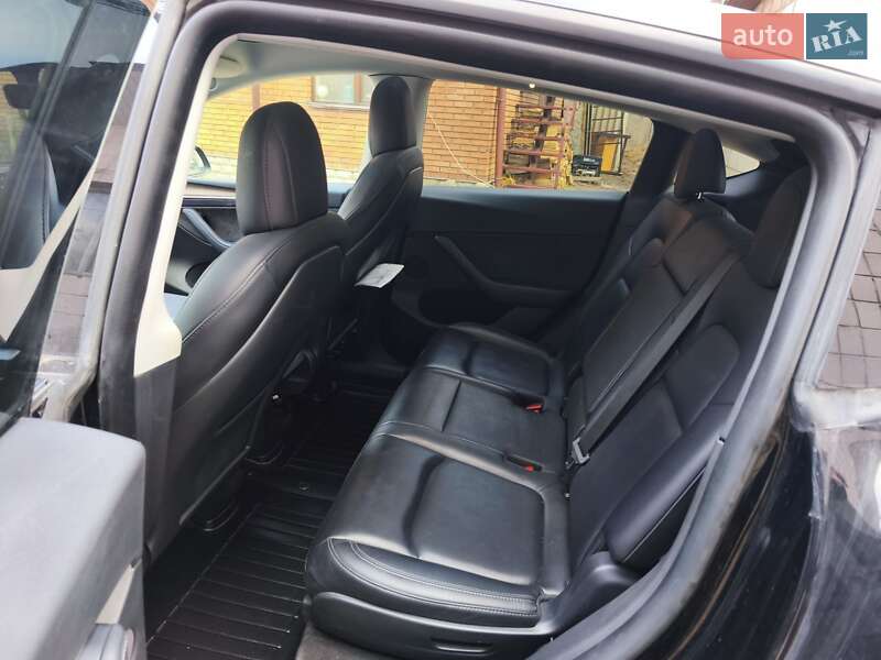 Внедорожник / Кроссовер Tesla Model Y 2022 в Киеве