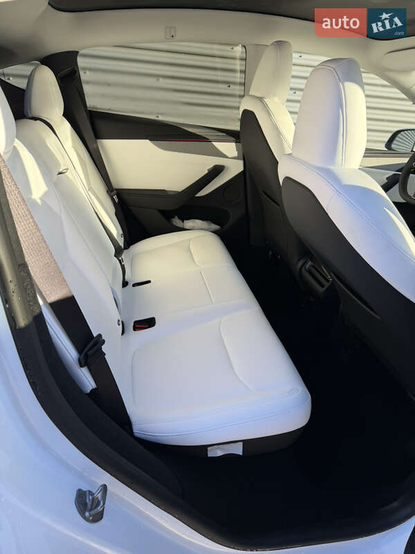 Внедорожник / Кроссовер Tesla Model Y 2025 в Ровно фото 10 Внедорожник / Кроссовер Tesla Model Y 2025 в Ровно