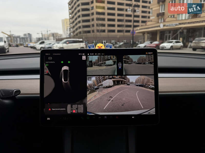 Позашляховик / Кросовер Tesla Model Y 2024 в Києві фото 17 Позашляховик / Кросовер Tesla Model Y 2024 в Києві