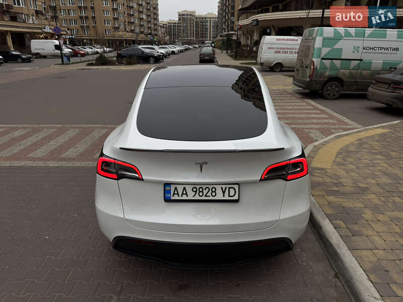 Позашляховик / Кросовер Tesla Model Y 2024 в Києві фото 35 Позашляховик / Кросовер Tesla Model Y 2024 в Києві