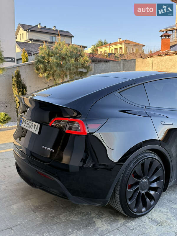 Внедорожник / Кроссовер Tesla Model Y 2021 в Ужгороде