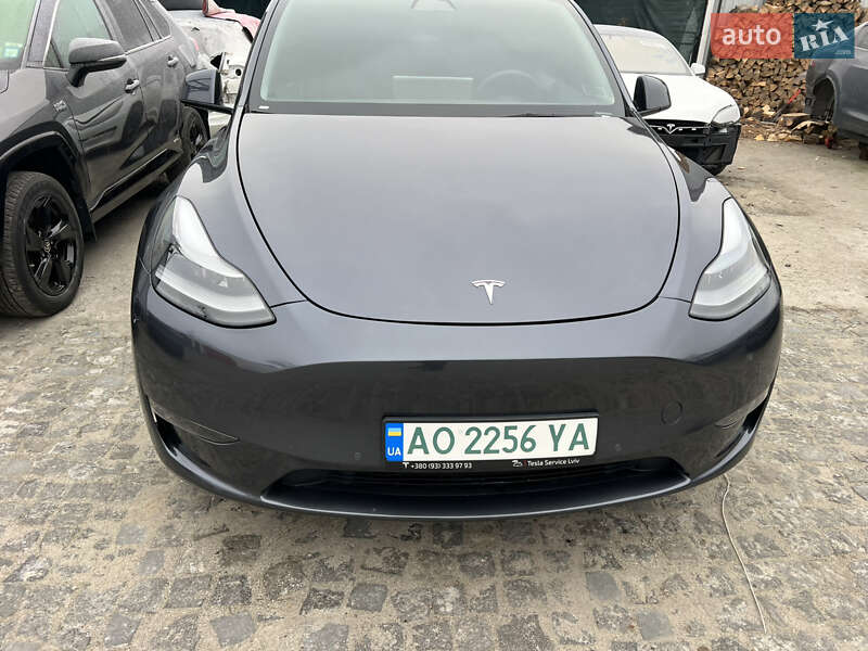 Tesla Model Y 2022