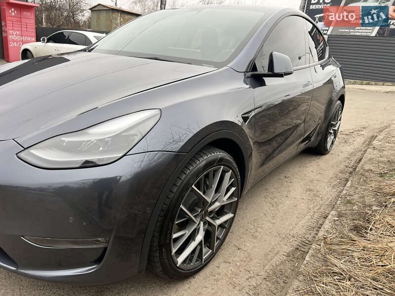 Внедорожник / Кроссовер Tesla Model Y 2022 в Киеве