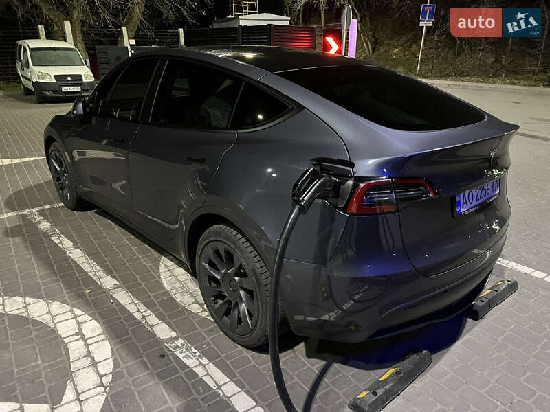 Внедорожник / Кроссовер Tesla Model Y 2022 в Киеве