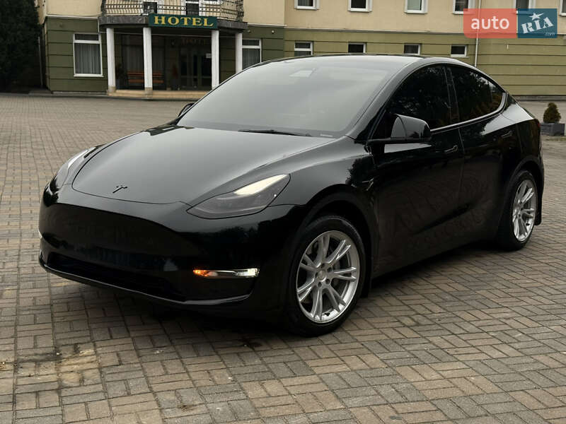 Внедорожник / Кроссовер Tesla Model Y 2021 в Городке