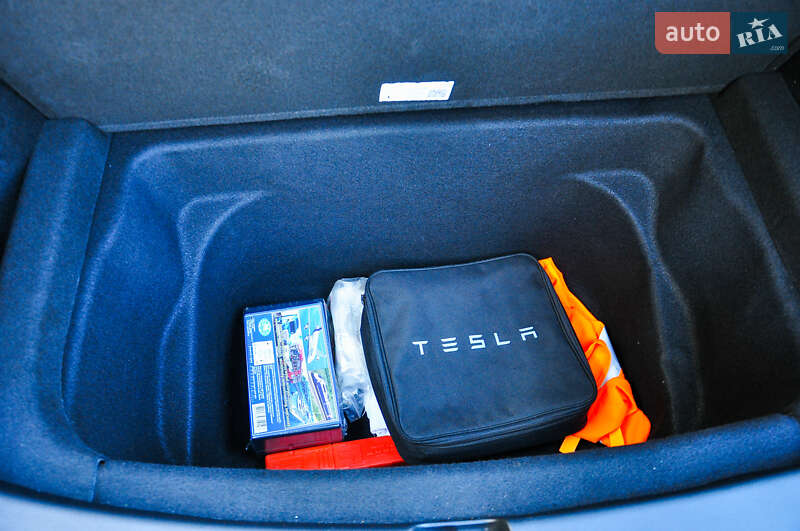 Внедорожник / Кроссовер Tesla Model Y 2024 в Трускавце фото 37 Внедорожник / Кроссовер Tesla Model Y 2024 в Трускавце