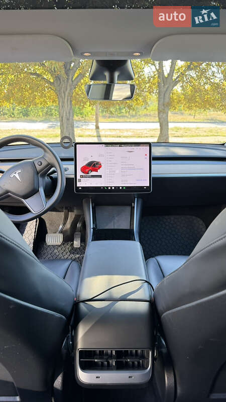 Внедорожник / Кроссовер Tesla Model Y 2020 в Запорожье