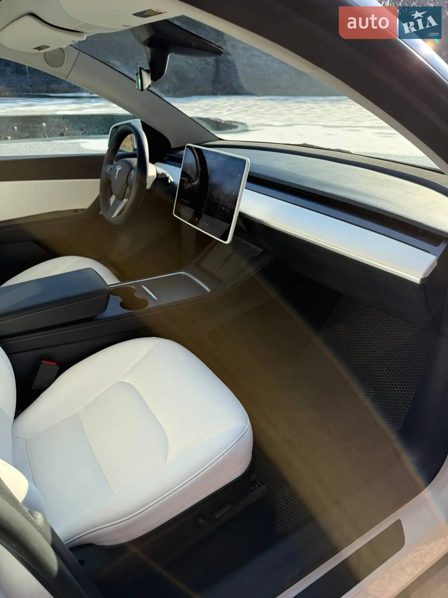 2021 Tesla Model Y - мініатюра 23