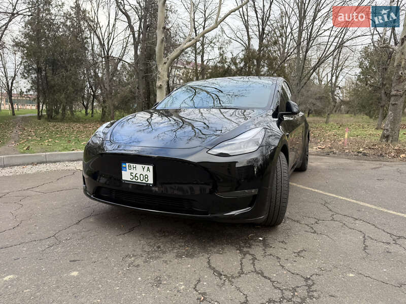 Tesla Model Y 2022