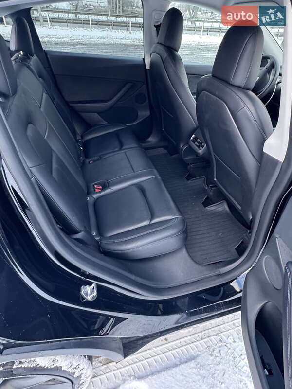 Внедорожник / Кроссовер Tesla Model Y 2022 в Киеве