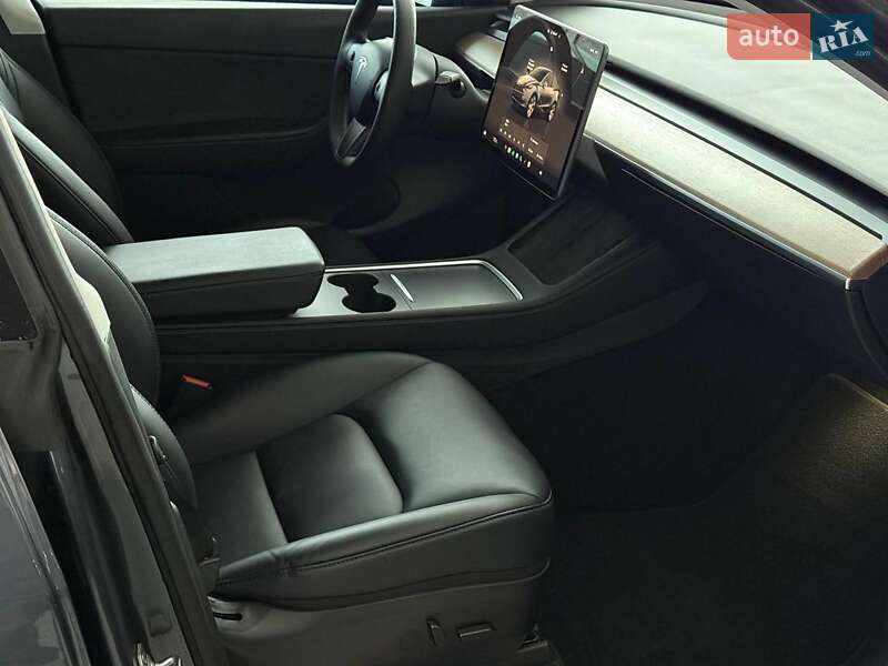 Позашляховик / Кросовер Tesla Model Y 2022 в Одесі фото 16 Позашляховик / Кросовер Tesla Model Y 2022 в Одесі