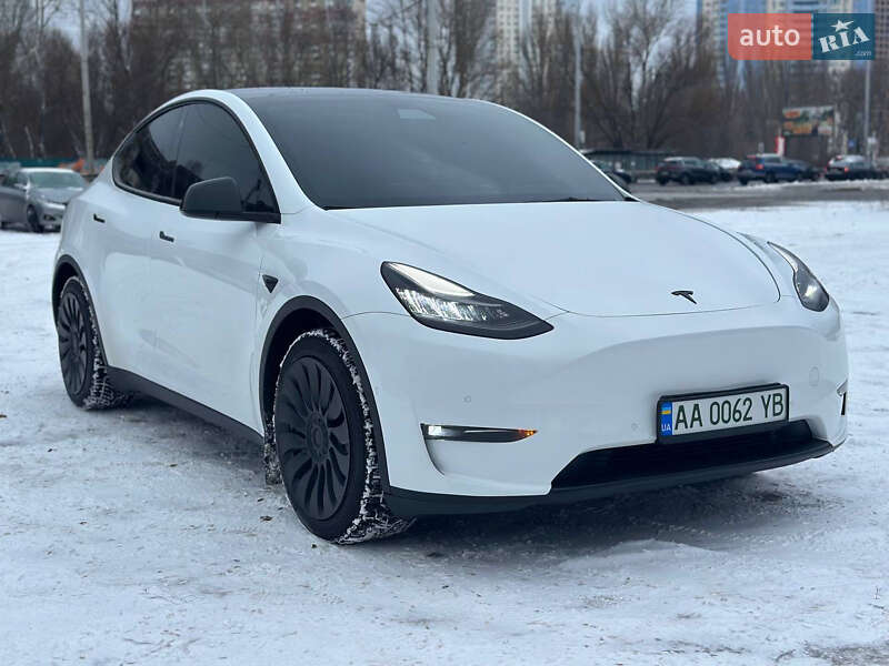 Tesla Model Y 2022