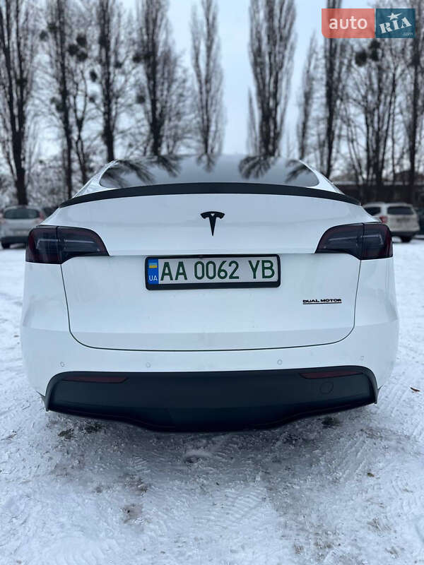 Внедорожник / Кроссовер Tesla Model Y 2022 в Киеве