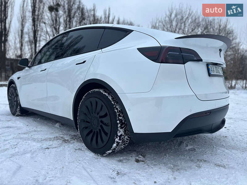 Внедорожник / Кроссовер Tesla Model Y 2022 в Киеве