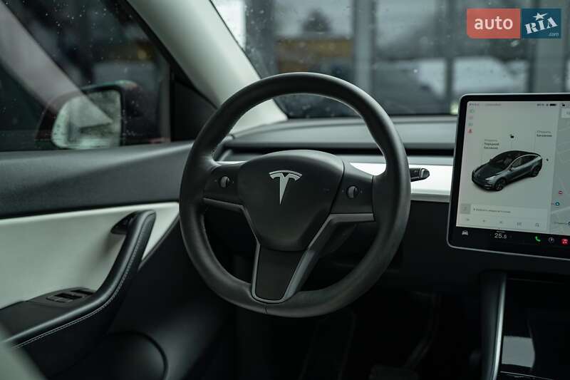 Позашляховик / Кросовер Tesla Model Y 2020 в Чернівцях фото 27 Позашляховик / Кросовер Tesla Model Y 2020 в Чернівцях