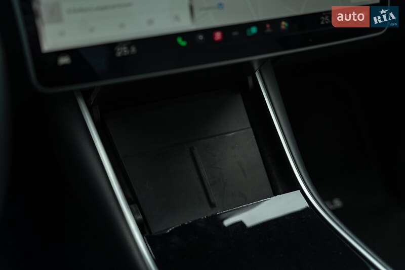 Позашляховик / Кросовер Tesla Model Y 2020 в Чернівцях фото 36 Позашляховик / Кросовер Tesla Model Y 2020 в Чернівцях