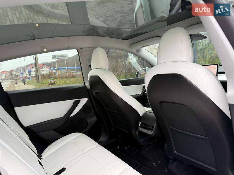 Внедорожник / Кроссовер Tesla Model Y 2021 в Тернополе