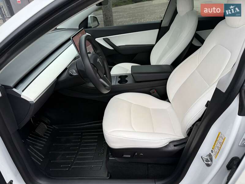 Внедорожник / Кроссовер Tesla Model Y 2021 в Тернополе