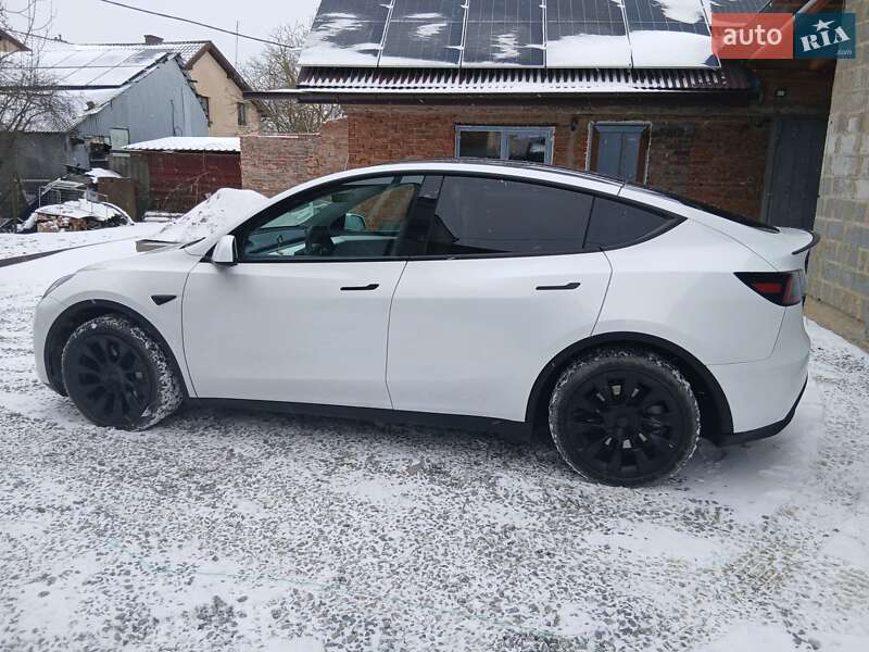 Внедорожник / Кроссовер Tesla Model Y 2023 в Городке