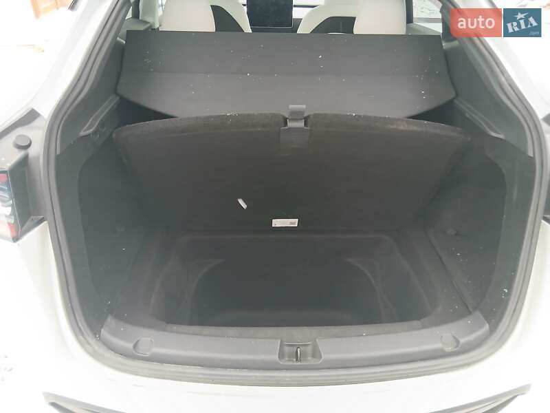 Внедорожник / Кроссовер Tesla Model Y 2023 в Городке