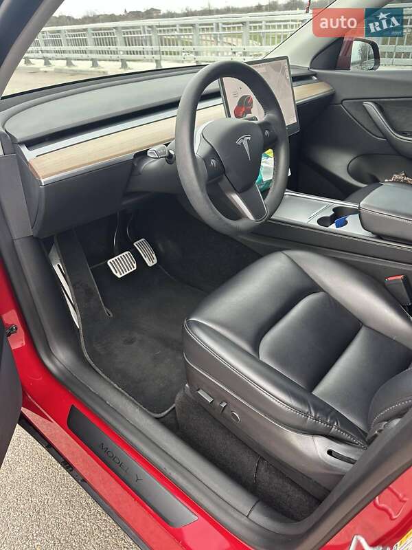 Внедорожник / Кроссовер Tesla Model Y 2021 в Запорожье