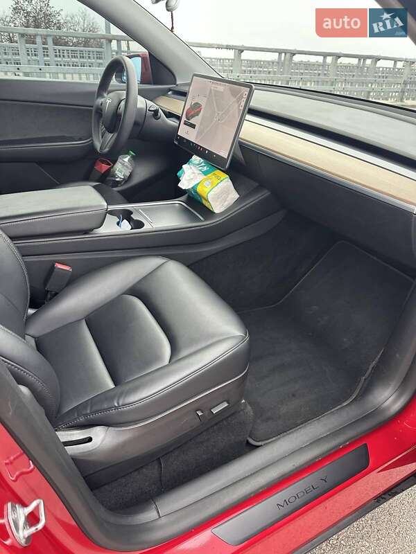 Внедорожник / Кроссовер Tesla Model Y 2021 в Запорожье