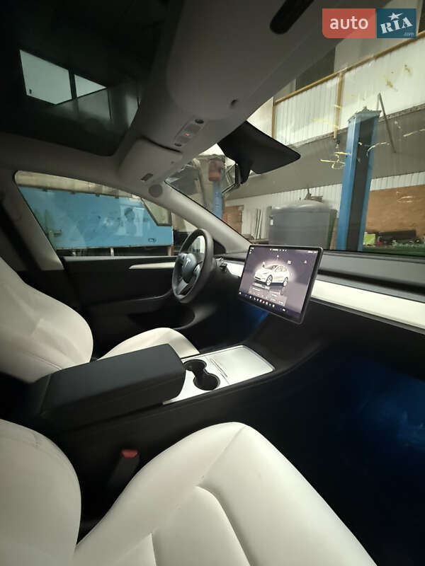 Внедорожник / Кроссовер Tesla Model Y 2023 в Первомайске