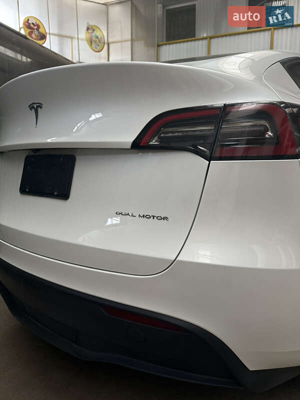 Внедорожник / Кроссовер Tesla Model Y 2023 в Первомайске