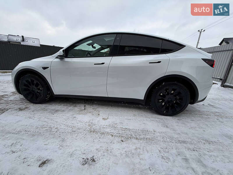 Внедорожник / Кроссовер Tesla Model Y 2023 в Львове