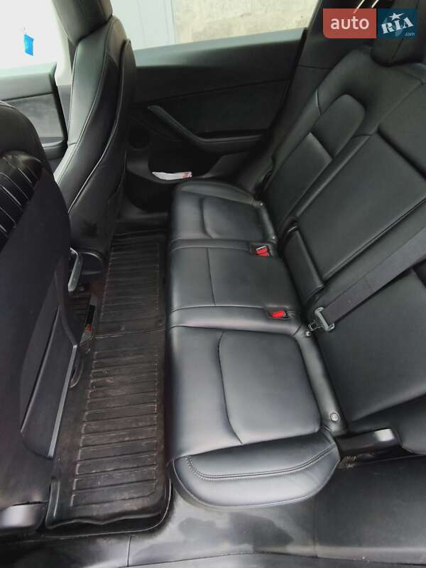 Позашляховик / Кросовер Tesla Model Y 2020 в Харкові