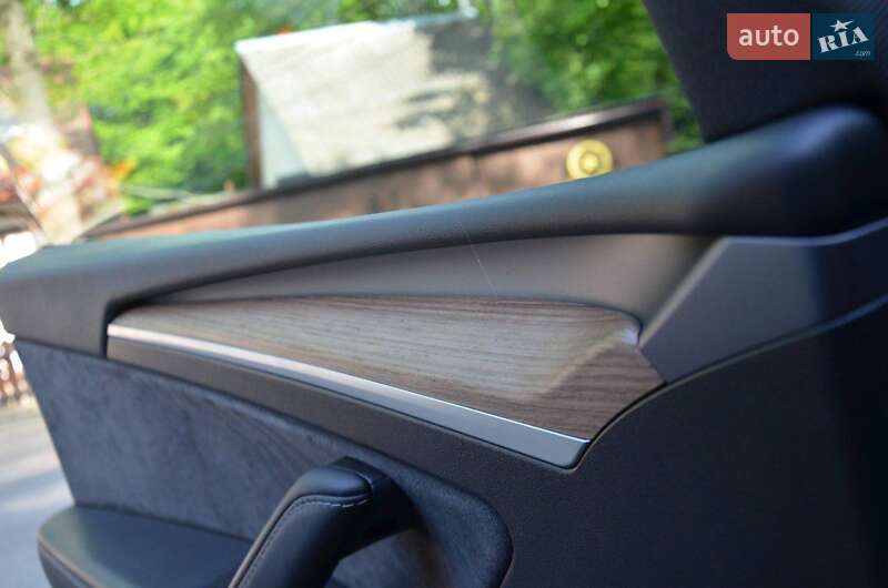 Внедорожник / Кроссовер Tesla Model Y 2024 в Дрогобыче фото 48 Внедорожник / Кроссовер Tesla Model Y 2024 в Дрогобыче