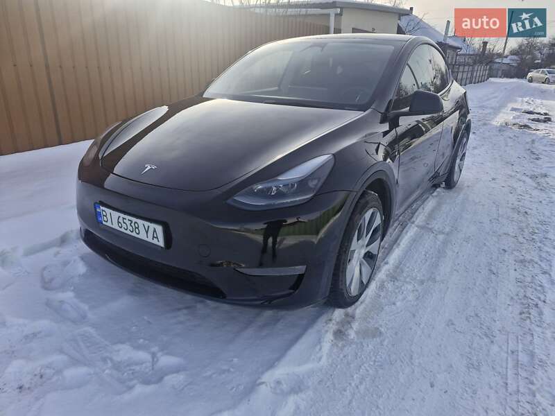 Tesla Model Y 2023