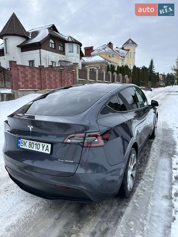 Позашляховик / Кросовер Tesla Model Y 2021 в Рівному