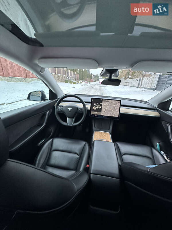 Позашляховик / Кросовер Tesla Model Y 2021 в Рівному
