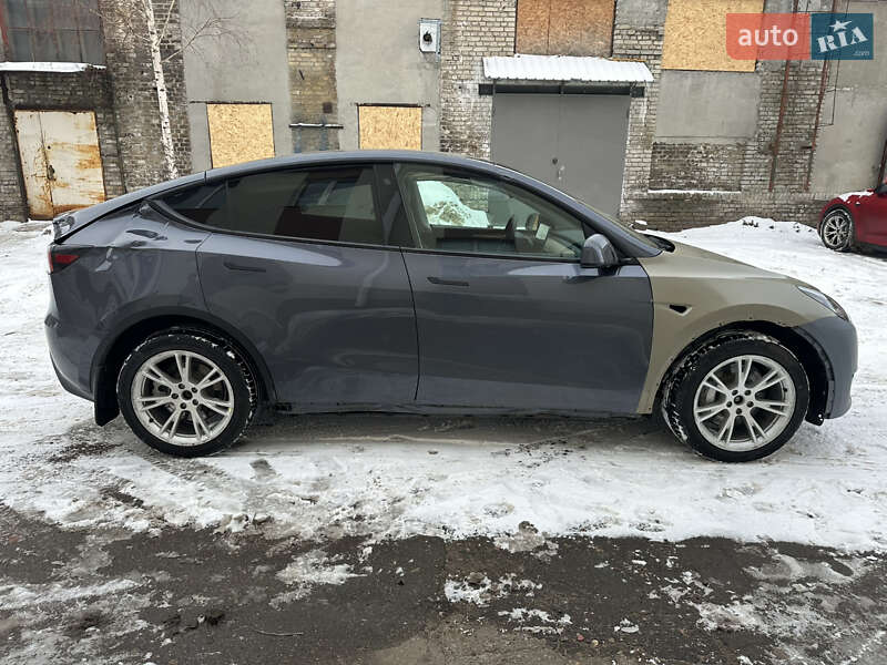 Позашляховик / Кросовер Tesla Model Y 2023 в Києві