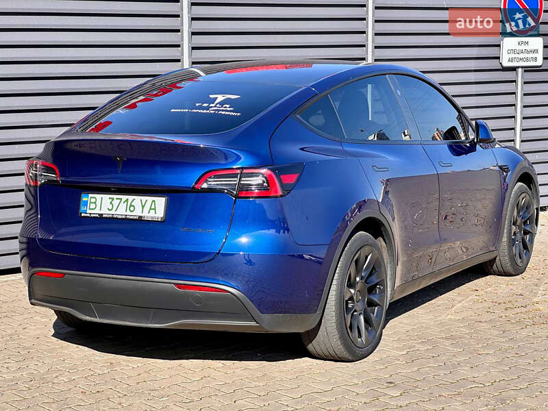 Внедорожник / Кроссовер Tesla Model Y 2023 в Киеве
