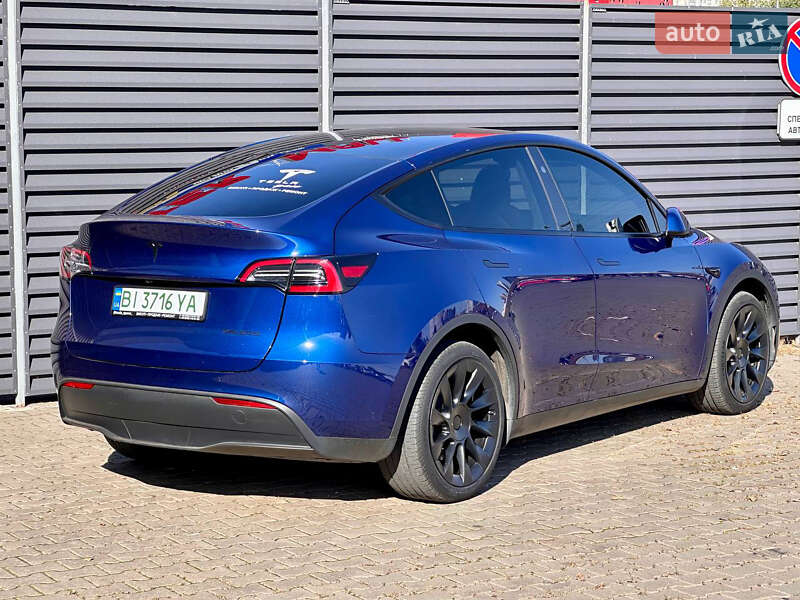 Внедорожник / Кроссовер Tesla Model Y 2023 в Киеве
