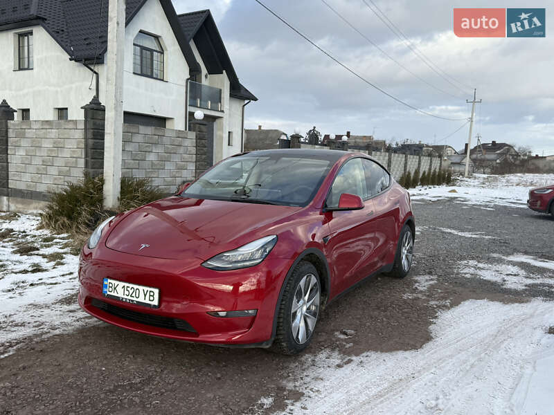 Внедорожник / Кроссовер Tesla Model Y 2022 в Дубно