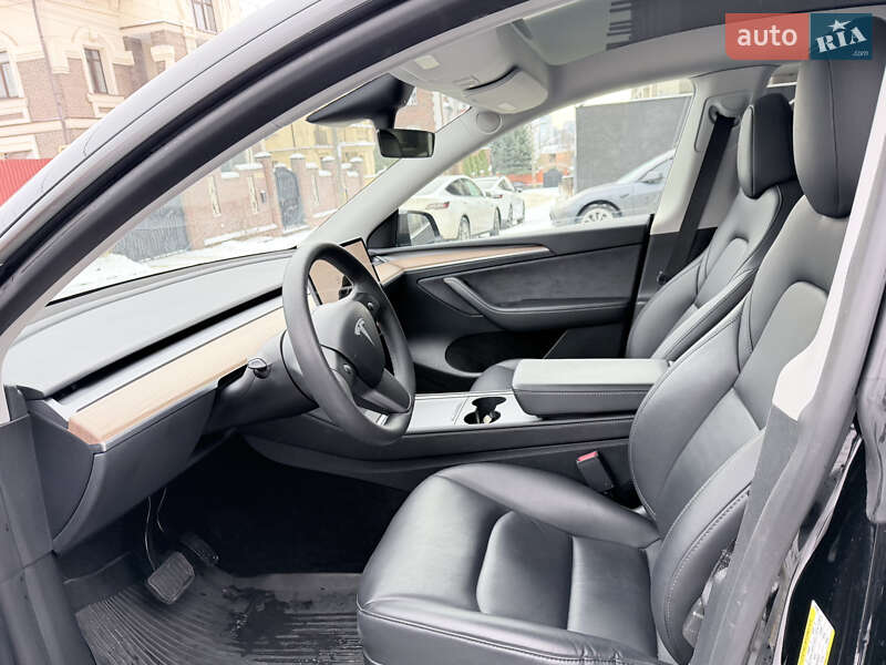 Внедорожник / Кроссовер Tesla Model Y 2023 в Киеве