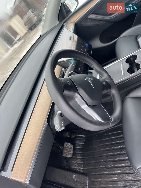 Внедорожник / Кроссовер Tesla Model Y 2022 в Кропивницком