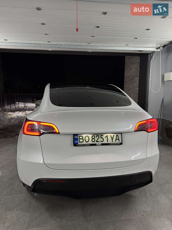 Внедорожник / Кроссовер Tesla Model Y 2021 в Тернополе