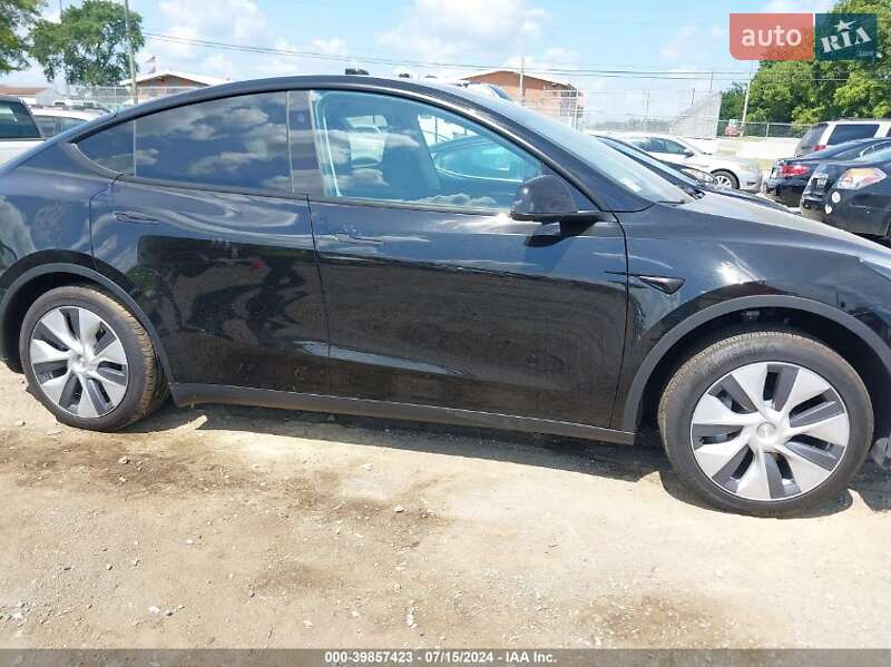 Позашляховик / Кросовер Tesla Model Y 2023 в Києві