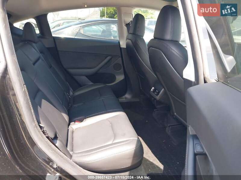 Позашляховик / Кросовер Tesla Model Y 2023 в Києві