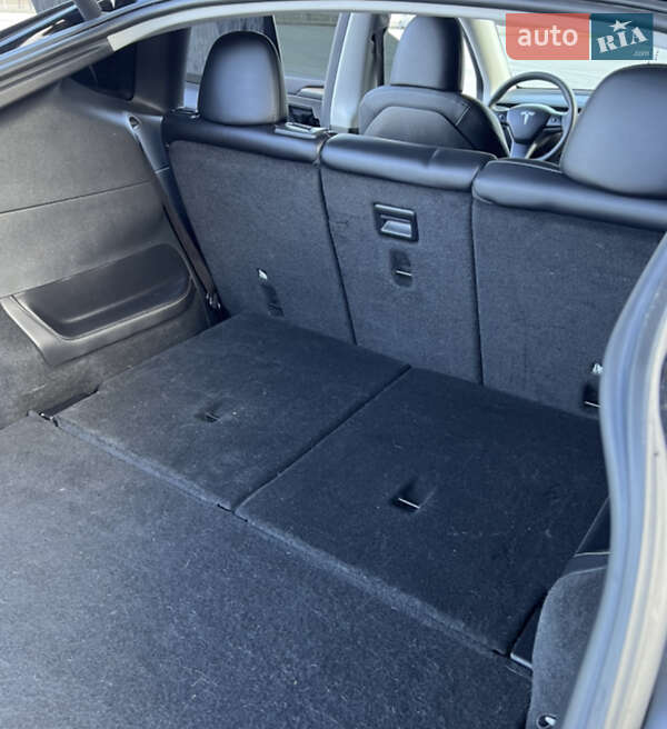 Позашляховик / Кросовер Tesla Model Y 2023 в Костопілі фото 17 Позашляховик / Кросовер Tesla Model Y 2023 в Костопілі